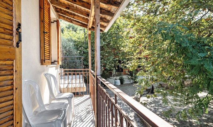 Chortata Apartment | Holiday Apartment "Platanos" with Sea View, Private Terrace & Balcony