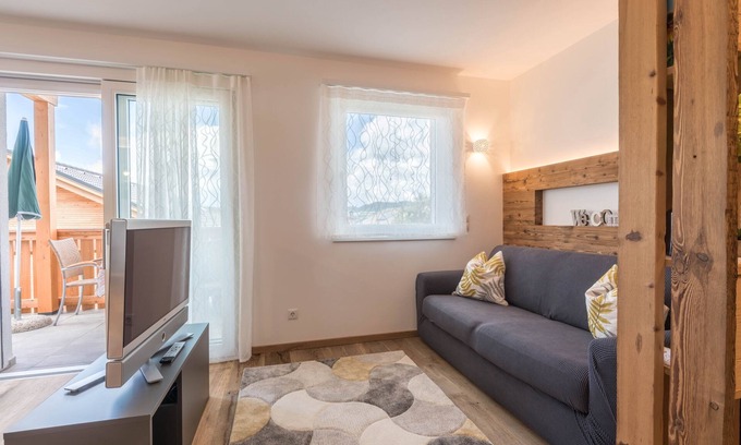 Fie allo Sciliar Apartment | Holiday Apartment "Roderer" with Mountain View, Wi-Fi, Balconies & Terrace