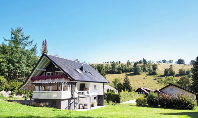 Todtmoos Apartment | Holiday Apartment 'Schwarzwaldperle' with Mountain View, Terrace and Wi-Fi