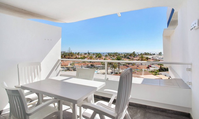 Playa del Ingles Apartment | Holiday Apartment "Tamaran Bureba 511" with Sea View, Shared Heated Pool & Wi-Fi