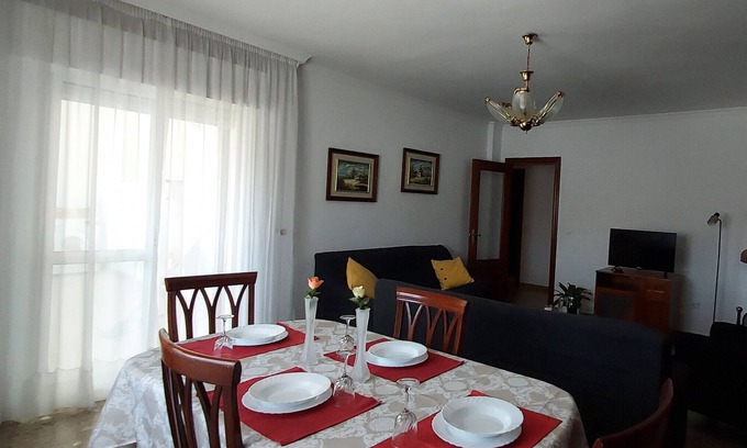 El Morche Apartment | Holiday Apartment 'Un Rico Domingo' with Terrace, Balcony & Wi-Fi