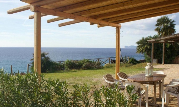 Alghero Apartment | Holiday Apartment "Villa Wanda" with Sea View, Private Terrace & Wi-Fi