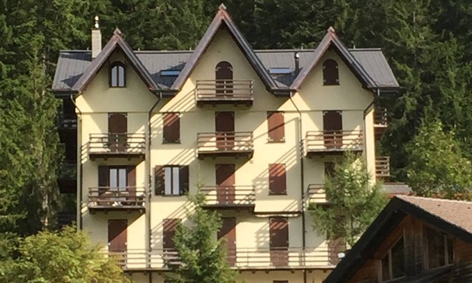 Orsieres Apartment | Holiday apartment with terrace