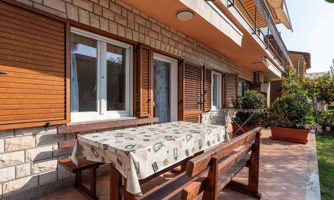 Dajla Apartment | Holiday apartment with community garden