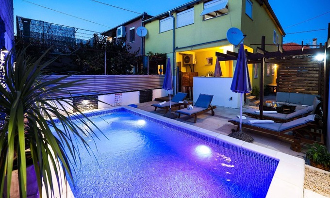 Zadar Apartment | Holiday apartment Zadar for 1 - 4 persons with 2 bedrooms - Holiday apartment in one or multi-family