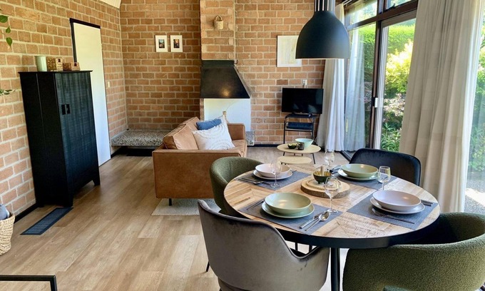 Sint Maartenszee House | Holiday bungalow close to the beach, sleeps 4 with lovely garden
