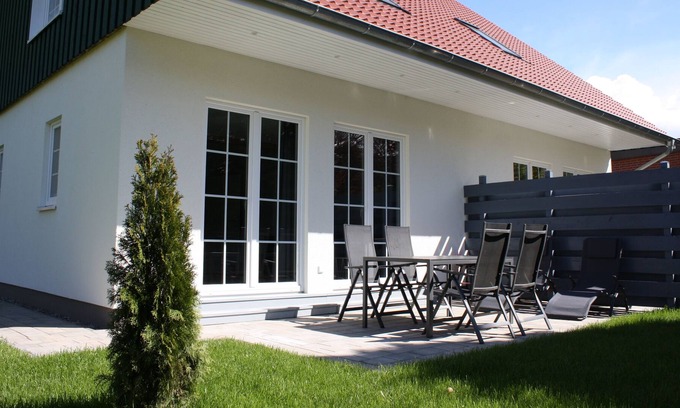 Stakendorf House | Holiday cottage summer, very quiet location