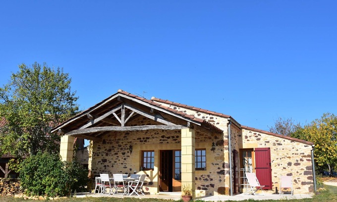 Montferrand-du-Perigord House | Holiday Home Montferrand Pool & Terrace