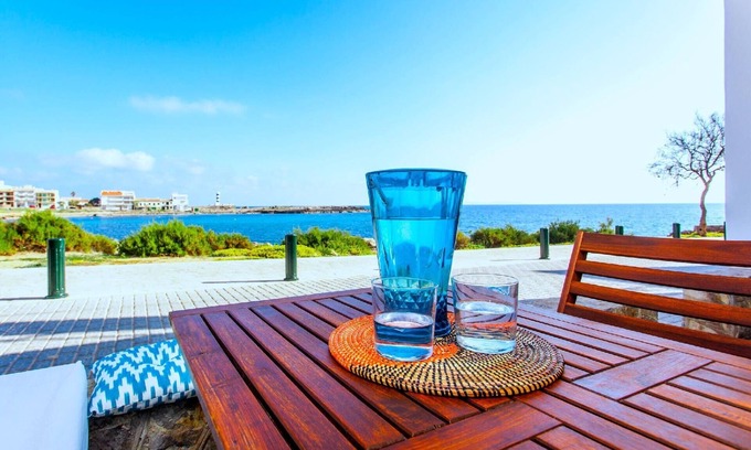 Colonia Sant Jordi House | Holiday house Campos for 1 - 6 persons with 3 bedrooms - Row house