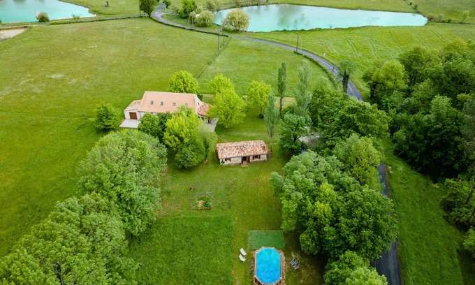 Saint-Andre-de-Double House | Holiday Home 'Nature Et Authenticité' with Private Pool, Private Terrace and Private Garden