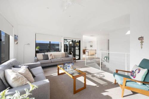 Torquay House | Holiday Haven - Coastal Comfort in Old Torquay