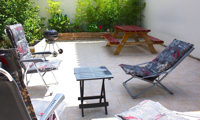 Beaumont-du-Perigord House | Holiday Home with private garden and terrace in Beaumont-du-Perigord