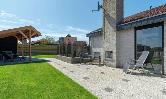Julianadorp aan zee House | Holiday Home in Julianadorp by Beach