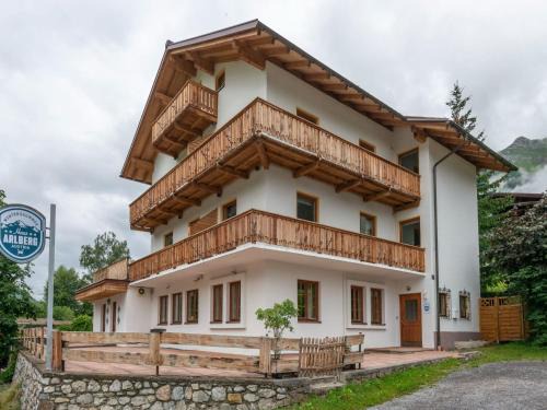Pettneu am Arlberg House | Holiday home near St Anton am Arlberg with sauna