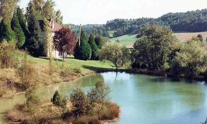 Montaigu-de-Quercy House | Holiday home in Montaigu-de-Quercy with garden