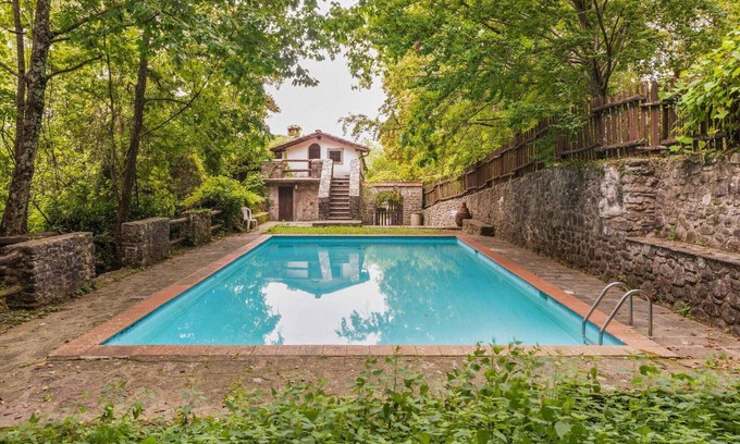 San Marcello Piteglio House | Holiday Home in Migliorini near Forest Trails