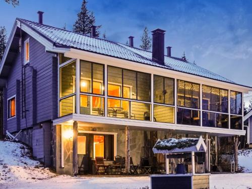 Muonio House | Holiday Home Äkäsjärven lomamökit 3 by Interhome