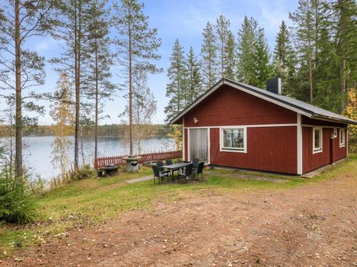 Lotjola House | Holiday Home Aamuntorkku by Interhome