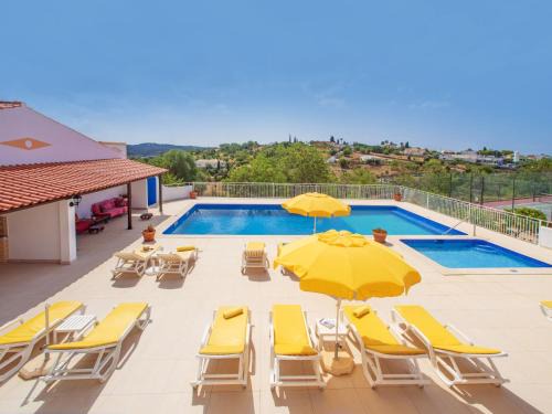 Mem Moniz House | Holiday Home Ana by Interhome