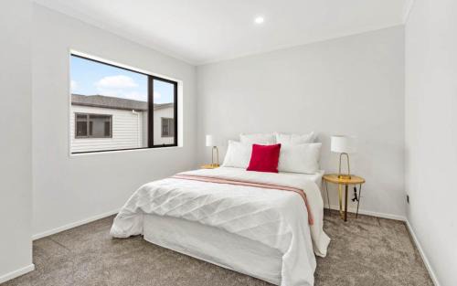 Papatoetoe House | Holiday Home at Huia Road