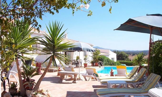 Alcalar House | Holiday Home at Portimão with Fenced Garden