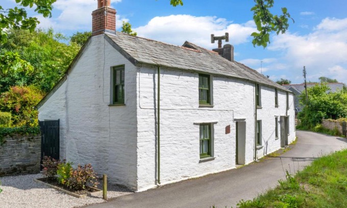 St Teath House | Holiday Home Birdy by Interhome