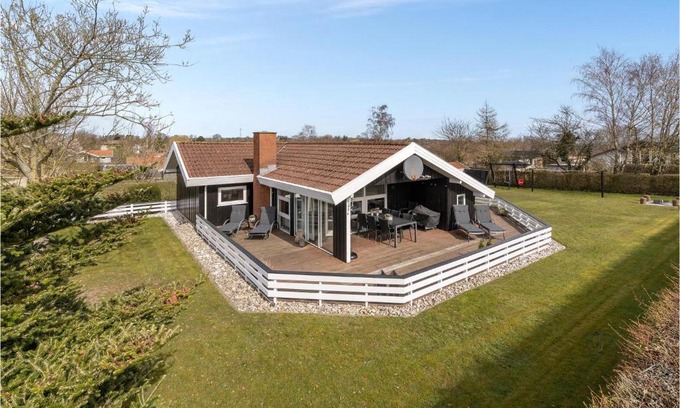 Hejlsminde Strand House | Holiday Home Blommevænget Hejls Vi