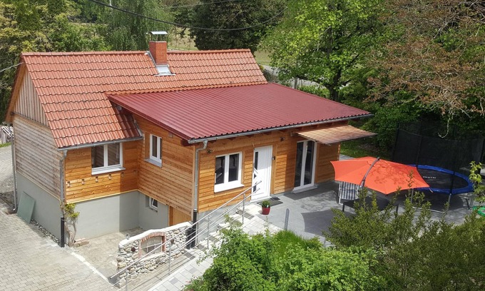 Deggenhausertal House | Holiday Home 'Bodensee-Landurlaub' with Private Terrace, Private Garden and Wi-Fi