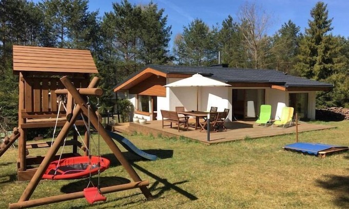 Lipnica House | Holiday Home by Lake with Sandy Beach