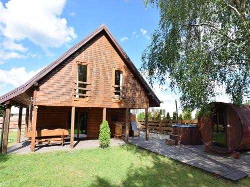 Nadole House | Holiday Home by Lake Zarnowieckie with Sauna