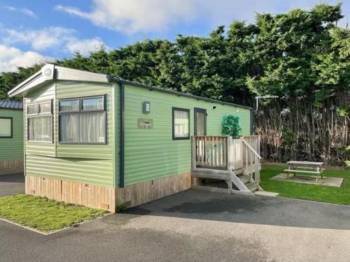 Knaresborough Apartment | Holiday home by the river Nidd N27