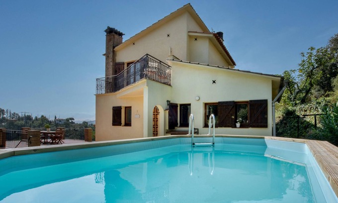 Arbucies House | Holiday Home Can Castells with Mountain View, Pool & Wi-Fi