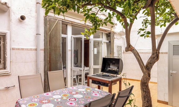 Soledad Nord House | Holiday Home 'Cas Llimoner' close to the Sea with Terrace & Wi-Fi