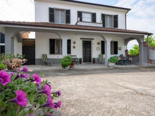 Isola d'Asti House | Holiday Home Casa della Peschiera by Interhome