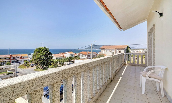 Caminha House | Holiday Home 'Casa Dona Lola' with Sea View, Private Pool and Wi-Fi