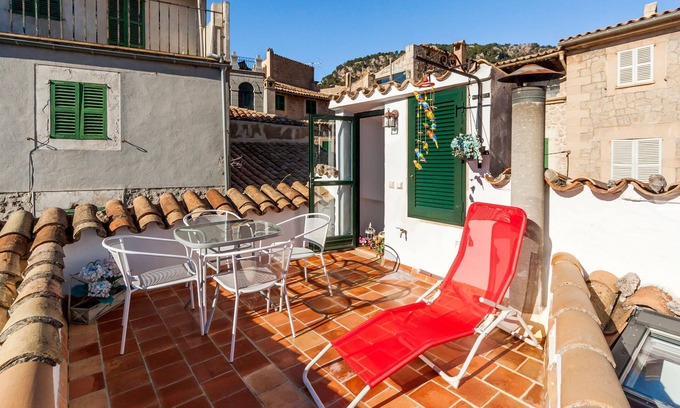 S'Arxiduc Apartment | Holiday Home “Casa Macarena” with Terraces, Mountain View & WiFi; Parking Available in the Street