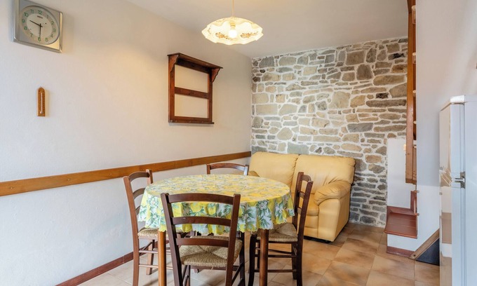 San Marcello Piteglio House | Holiday Home 'Casa Mary' with Mountain View and Private Garden