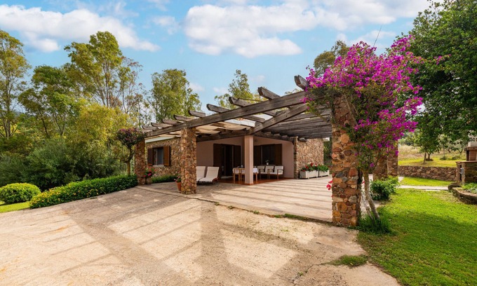 Teulada House | Holiday Home 'Casa Suestellas' with Garden & Wi-Fi