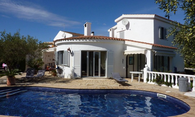Cap Roig House | Holiday Home 'Casa Viviana' with Private Pool, Private Terrace and Air Conditioning