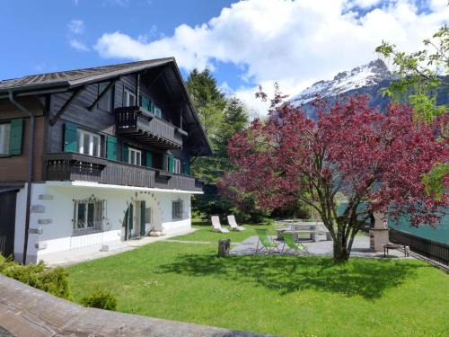 Brienz House | Holiday Home Chalet Aaregg by Interhome