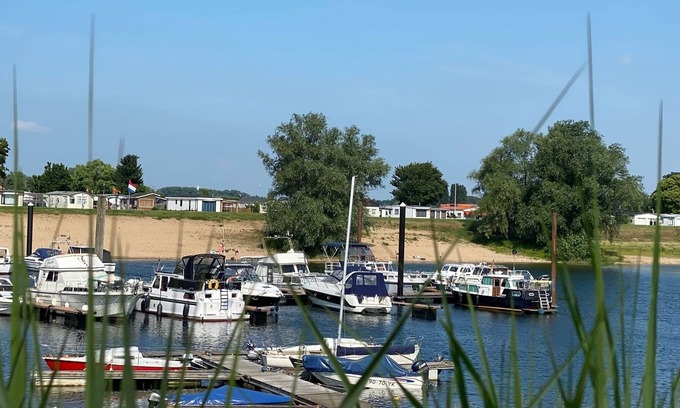 Lathum Ski Chalet | Holiday home chalet on the lake in Holland Lathum Park Rhederlaagse Meren on the IJssel