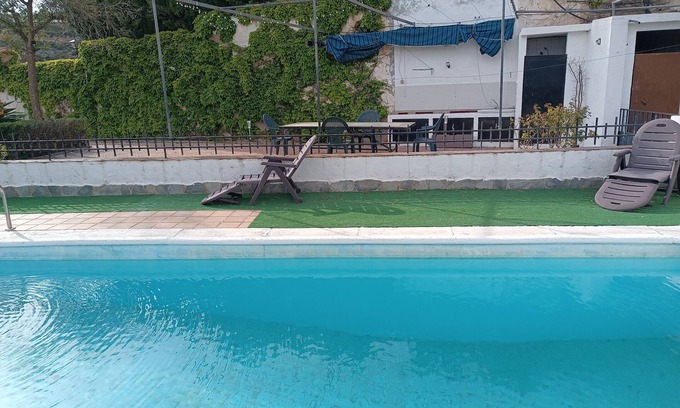 Lanjaron House | Holiday Home 'Chalet Venta Del Aire' with Mountain View, Wi-Fi and Air Conditioning