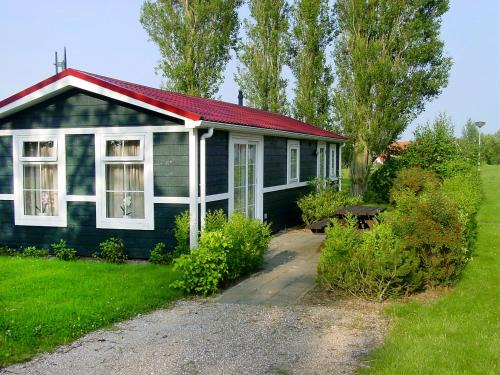 Den Oever House | Holiday Home Den Oever by Interhome