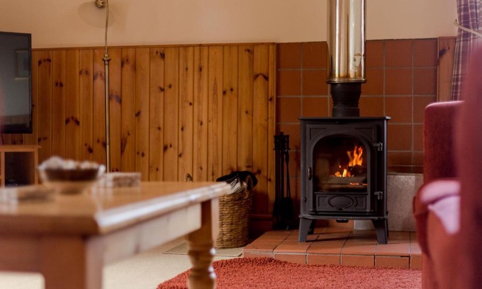 Maybole House | Holiday Home Doonans Cottage by Interhome