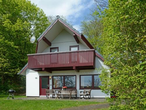 Seepark Kirchheim House | Holiday Home Dorf 2-Haus 68 by Interhome