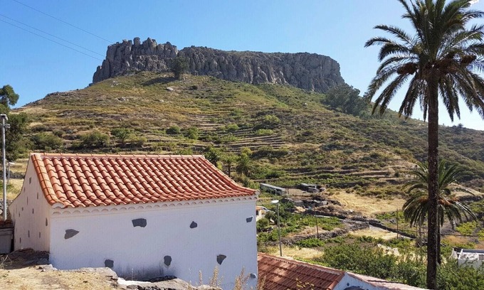 Las Hayas House | Holiday Home 'Casa Pavón De La Fortaleza Chipude' with Sea View, Private Terrace and Wi-Fi