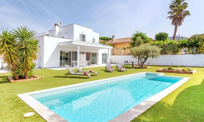 Santa Cristina de Aro House | Holiday Home Almendro by Interhome