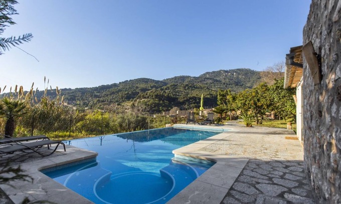 Biniaraix Villa | Holiday Home "Es Tarongers" with Mountain View, Garden, Terrace & Pool