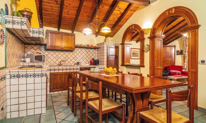 Rovittello House | Holiday Home 'Etna Nina's Home' with Mountain View, Private Terrace and Wi-Fi