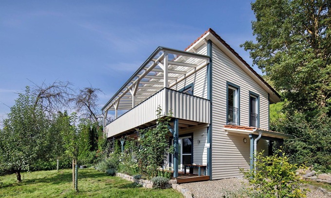 Liebenau Apartment | Holiday home "Ferienhaus Das Große Paradies" with Sauna, Garden, Hot Tub and Wi-Fi